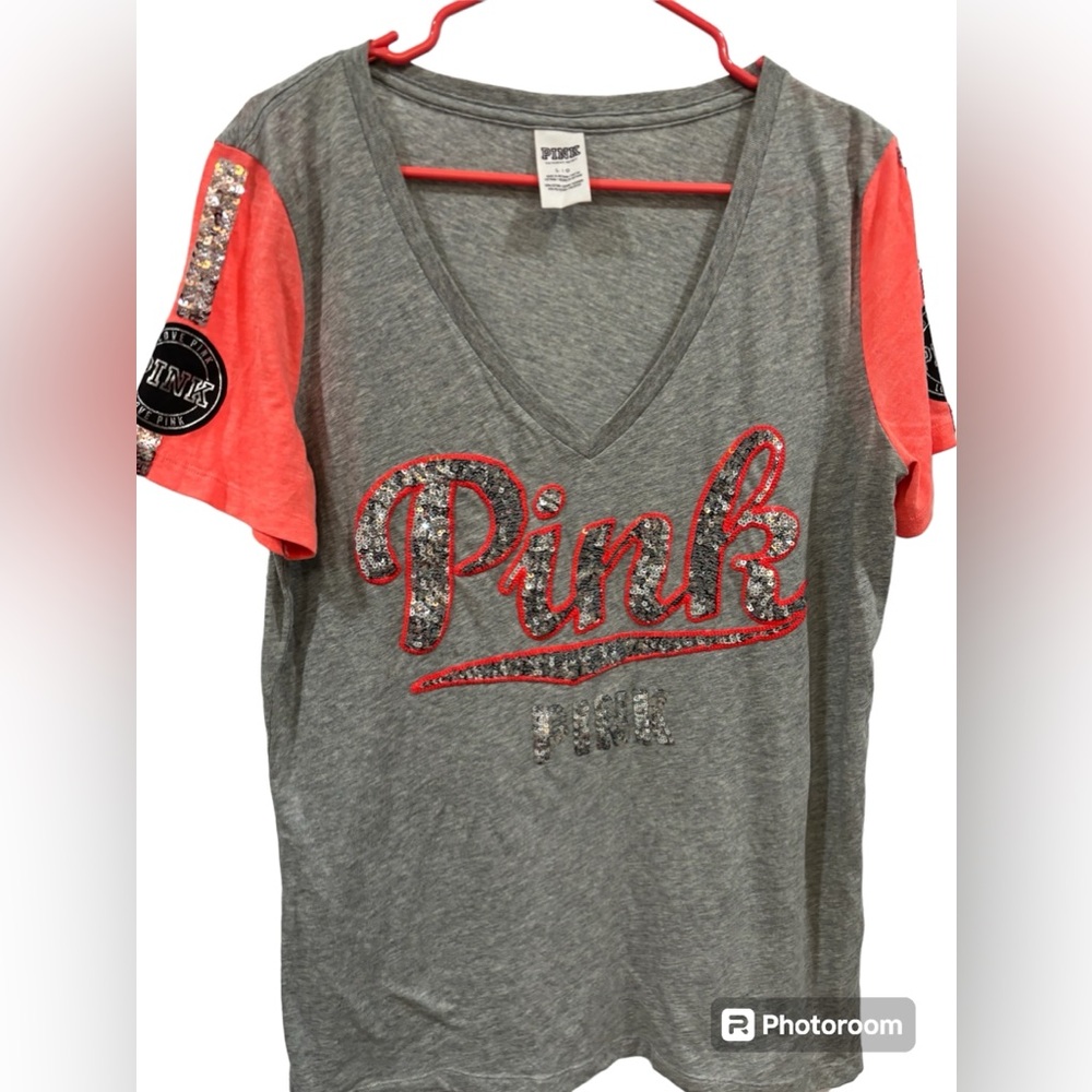 Victoria’s Secret PINK Sequin Bling V-Neck Campus T-Shirt Top Size L.